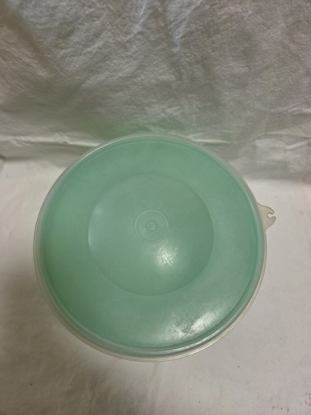 Vintage Tupperware Crisp-It Lettuce Keeper Jadeite Green With Dome Lid #679